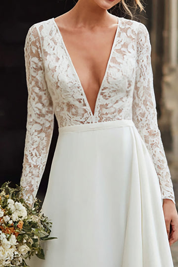Ivory Beach Deep V-Neck Une Robe de Mariée Trapèze avec Dentelle
